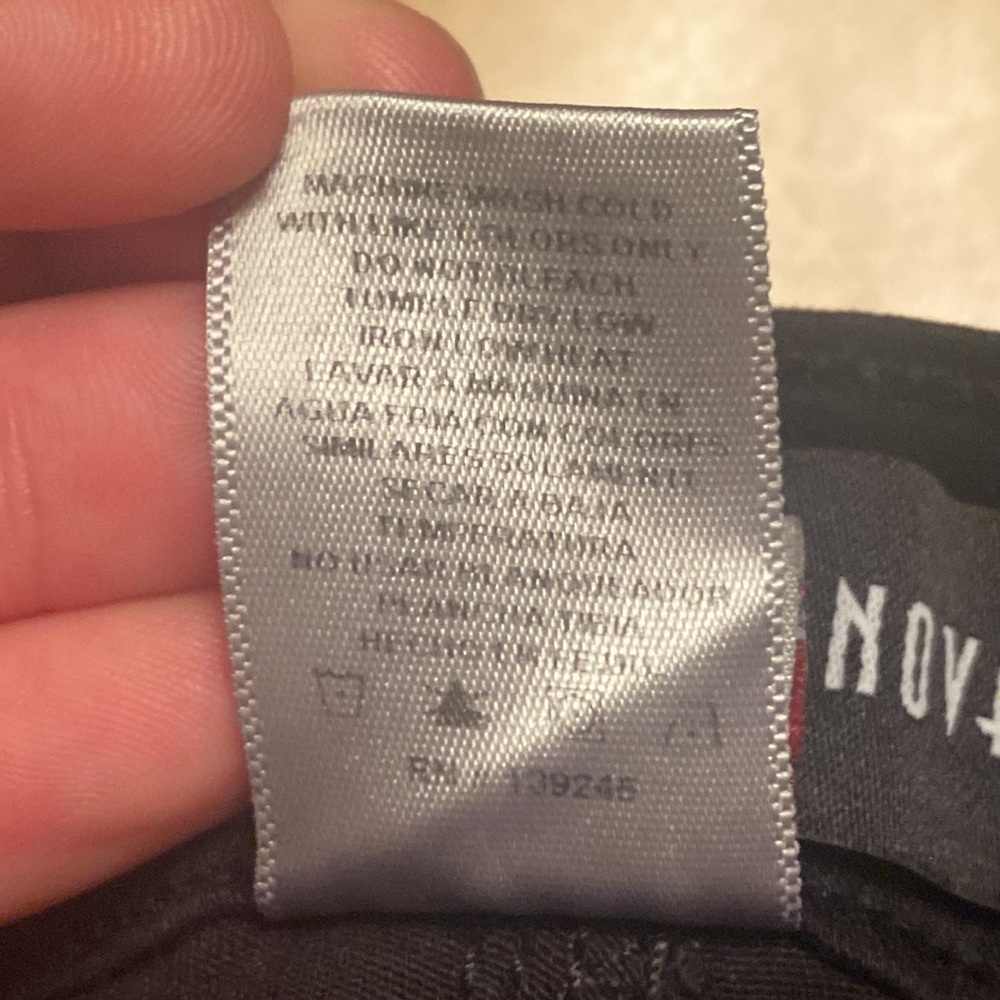Fashion Nova Women’s 9(28) Black Distressed Skinny Jeans Stretch Made in USA - Picture 6 of 6